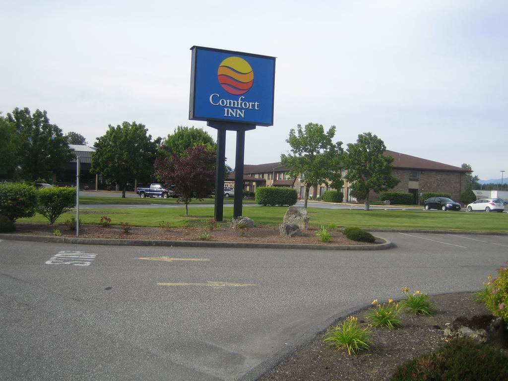 Comfort Inn Chilliwack Bagian luar foto