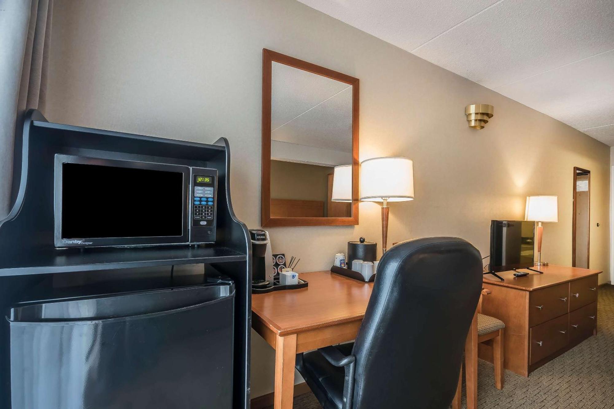 Comfort Inn Chilliwack Bagian luar foto